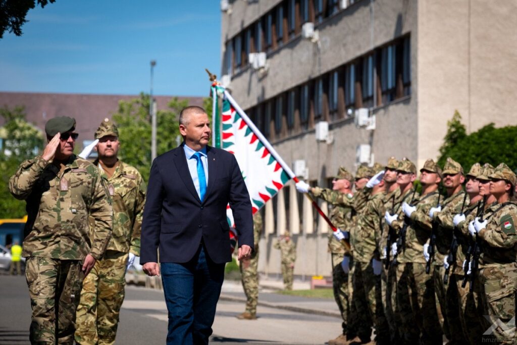 Ruszin-Szendi Romulusz altábornagy, a Magyar Honvédség korábbi parancsnoka, jelenlegi honvédelmi miniszter. (Fotó: honvedelem.hu)